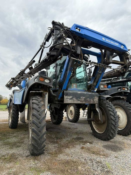 оприскувач самохідний New Holland SP275F