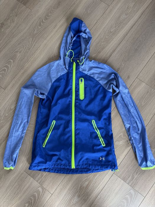 Жіноча вітровка для спорту Under Armour XS