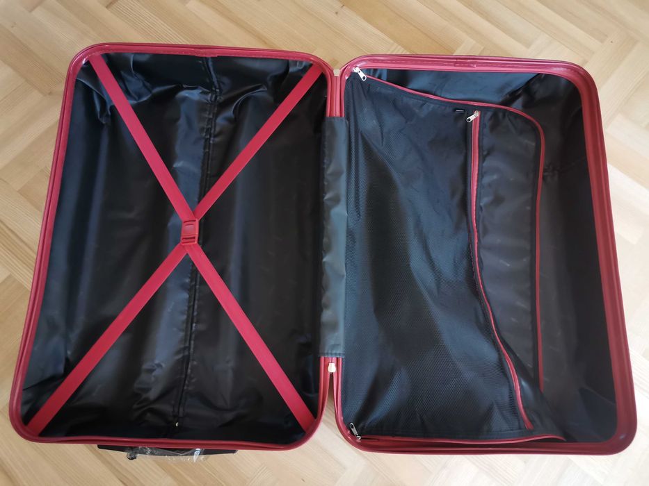 Walizka duża Ochnik. Nowa.