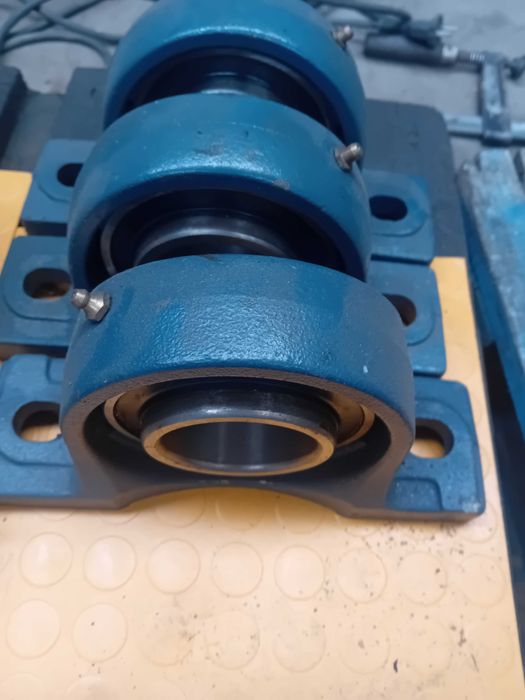 Chumaceiras com furo de 60mm. Novas