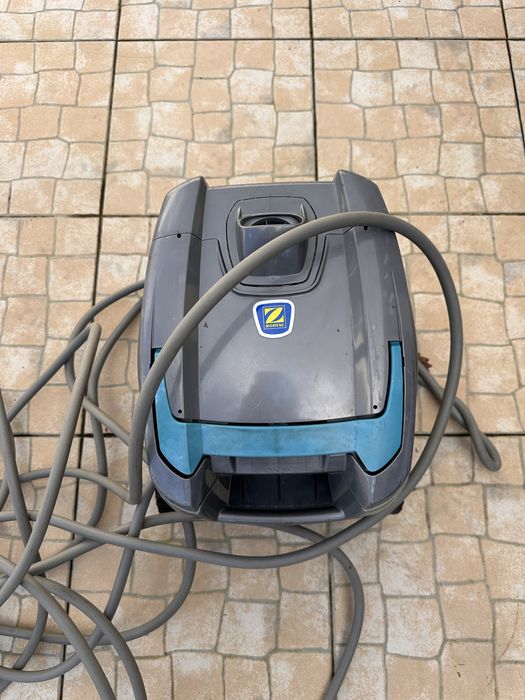 Robô Aspirador de Piscina Zodiac – Funcionando
