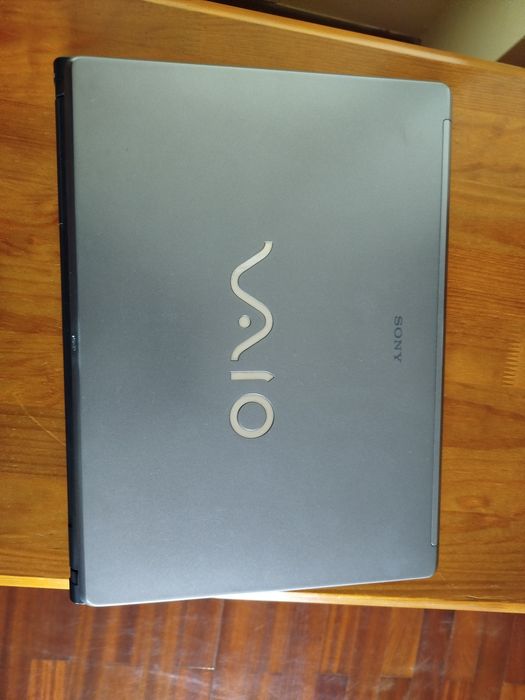 Portátil Sony Vaio VGN-FE31M