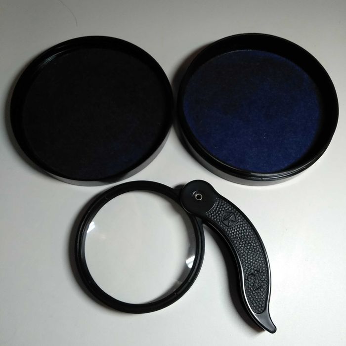 лупа двократна у футлярі