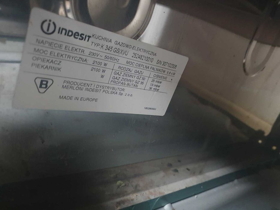 Kuchnia gazowo-elektryczna Indesit Piekarnik gazowy + grill