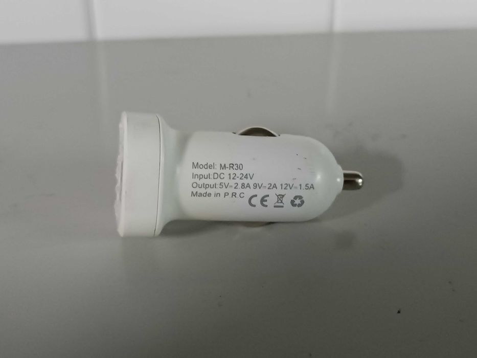 Isqueiro automóvel carregador USB