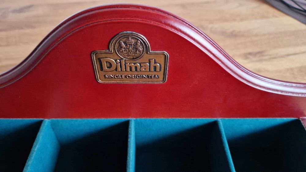 Prezenter pudełko do ekspozycji herbat kopertowanych z logo Dilmah
