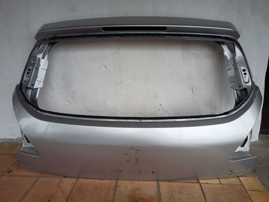 Кришка багажника Ляда Peugeot 3008 Пежо 3008