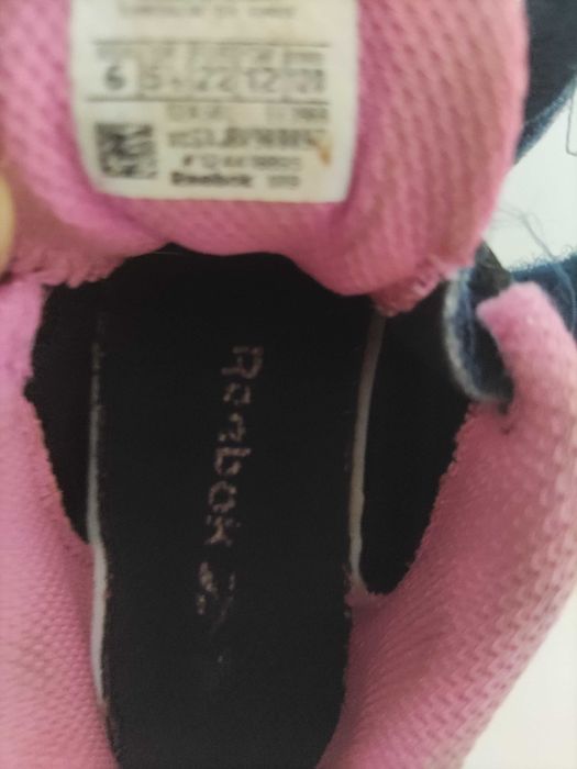 Sapatilhas e sapatos criança