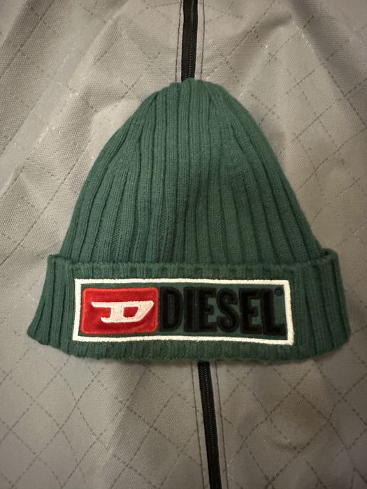 Срочно! Шапка Diesel зелена