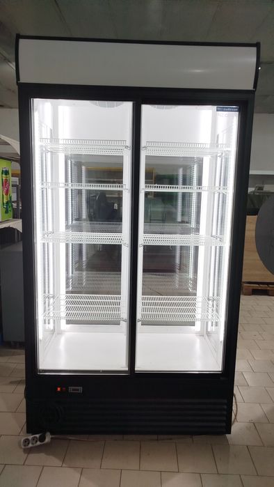 Холодильная Универсальная Витрина АКВАРИУМ С 4.сторон Стекло 016