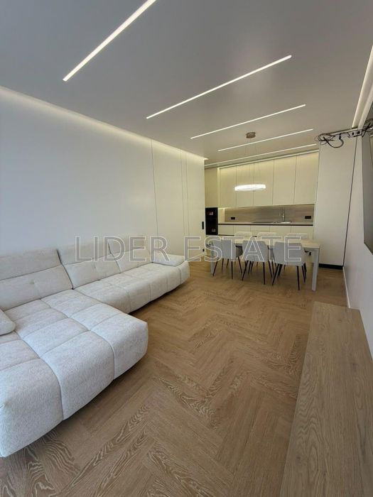Продаж 2-кімнатної квартири в ЖК Uzh Towers | Слов'янська набережна, Ужгород