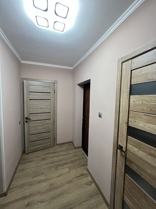 Продаж квартири з свіжим ремонтом.