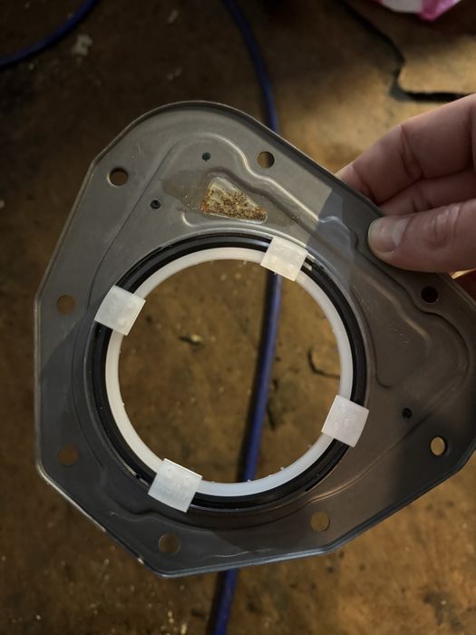 Сальник колінвала задній  „Corteco“ Vivaro, Primastar, Traffic 2,0D