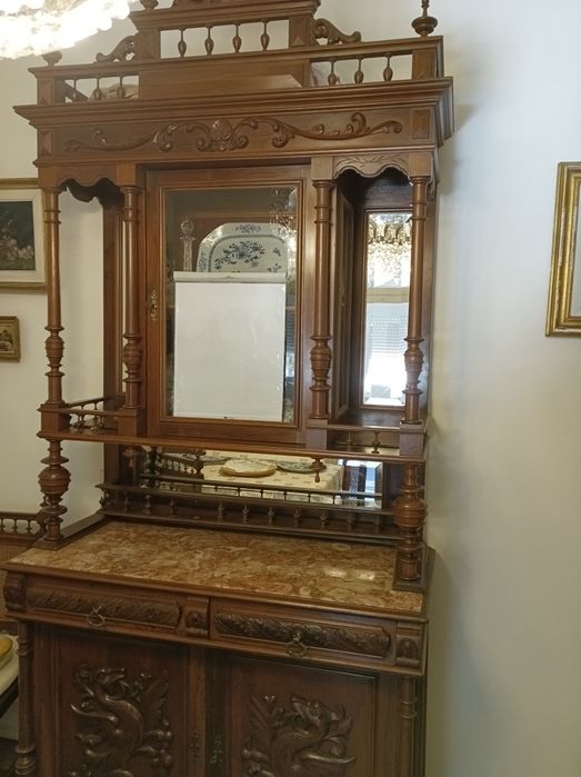 Mobília de sala de jantar estilo Henrique II