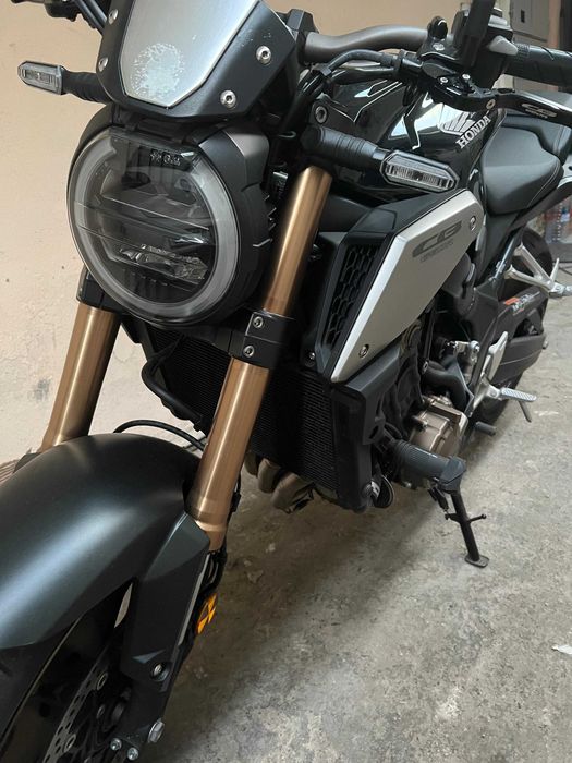 Honda CB650R, akrapovic com 9500Km