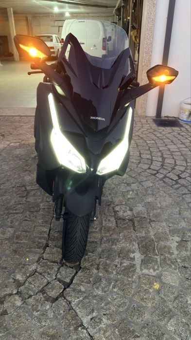 Honda Forza 350 cc