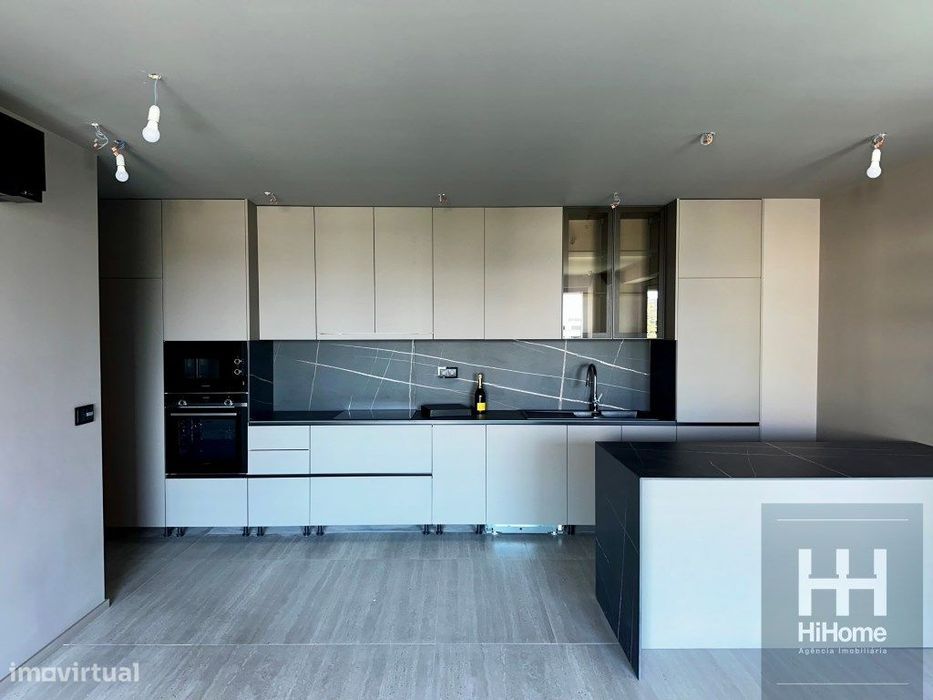 Apartamento T1 no Varino 08 com terraço de 23m2