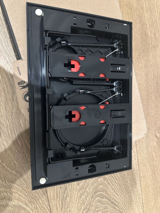 Placa de descarga preta mate da ALCA