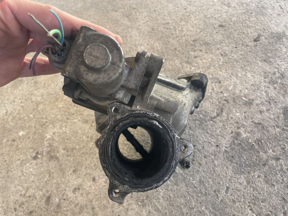 Клапан EGR VW Caddy 1.9 TDI BLS Клапан ЄГР Кадди