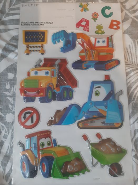 Naklejki dziecięce na różne powierzchnie