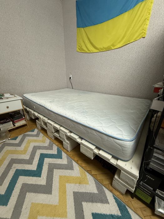 Матрац 120 *200 + ліжко-палети