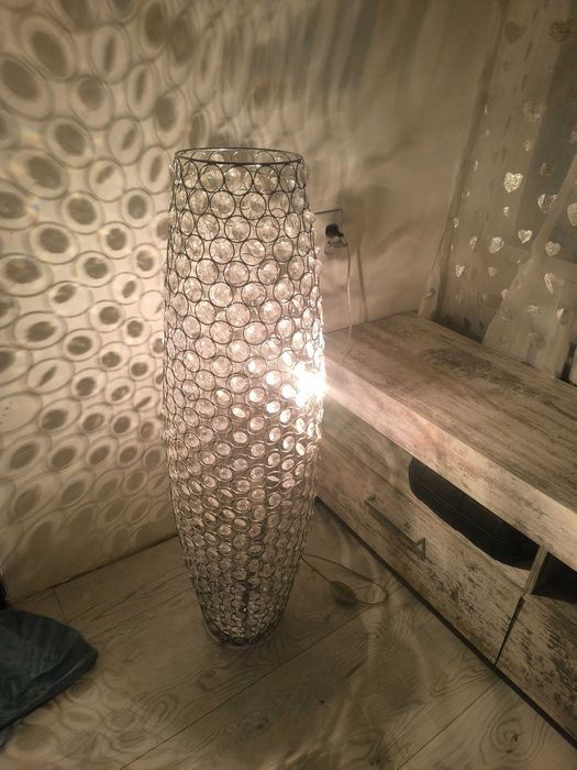 lampa podłogowa stożek