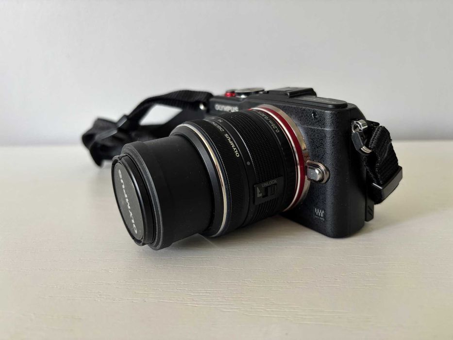 do sprzedania aparat fotograficzny Olympus PEN E-PL6 czarny