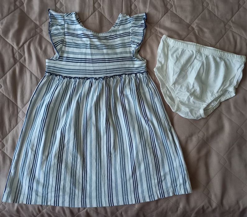 Платье 2 шт.  нарядное с трусиками 24 м картерс