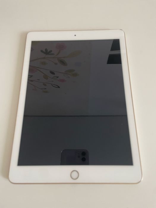 Ipad 2017 5ª geração Dourado 128gb
