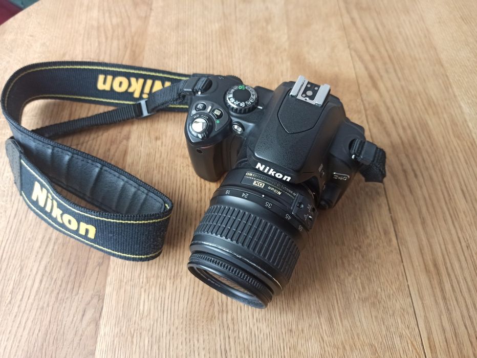 Фотокамера  Nikon D-40