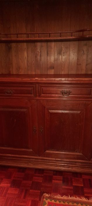 Louceiro castanho com duas gavetas