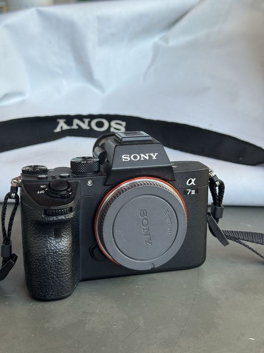 Sony alpha 7 III  como nova
