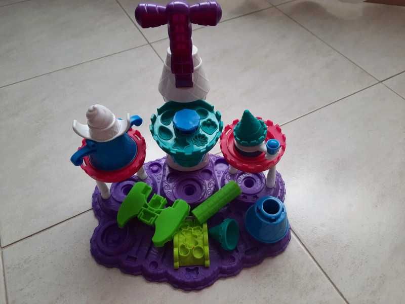 Fábrica de gelados plasticina Play-Doh