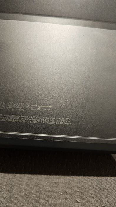 Microsoft Surface Pro 9 (2038)