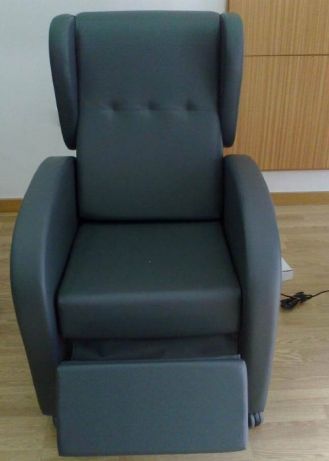 Cadeirão Relax Manual Geriátrico/Revestido Pele Sintética Lavável Novo