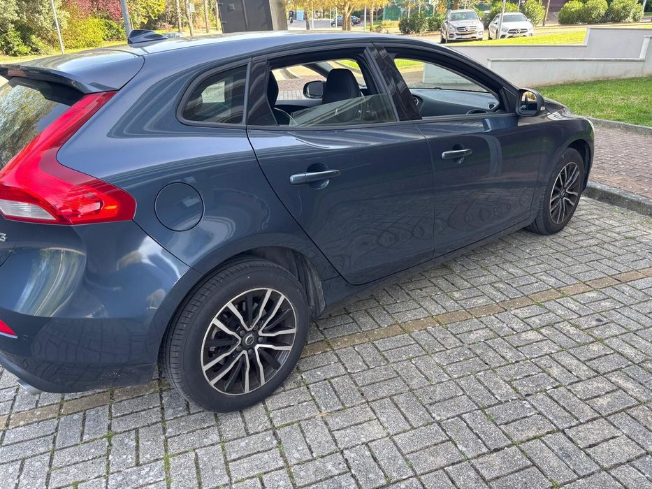 Volvo V40 2.0 D3 Momentum