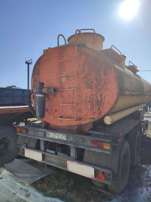 Напівпричеп цистерна НЕФАЗ 96742 (для води) 2 шт
