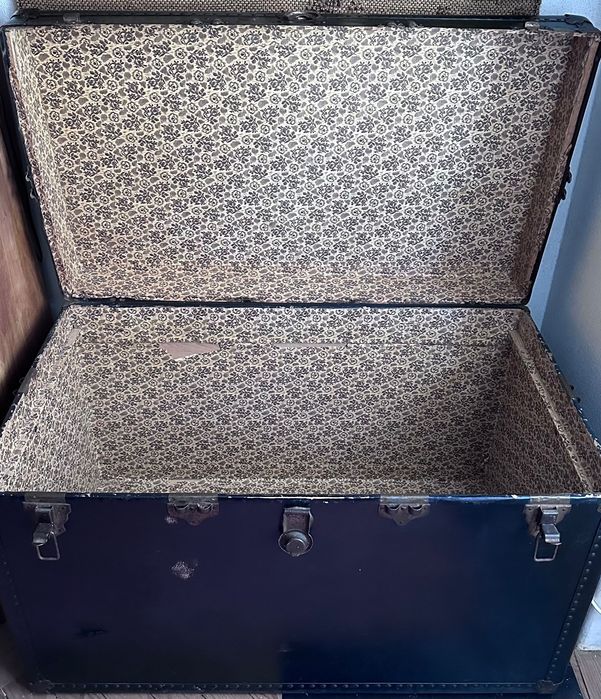 Arca antiga em bom estado