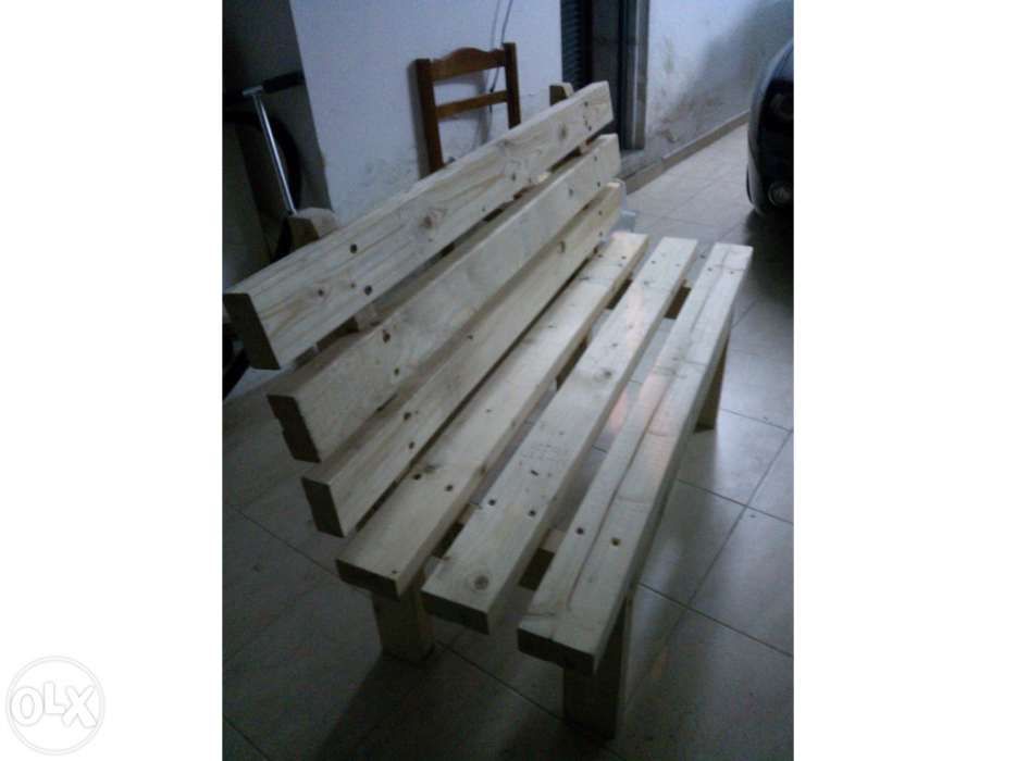 Banco Madeira rústico e muito robusto