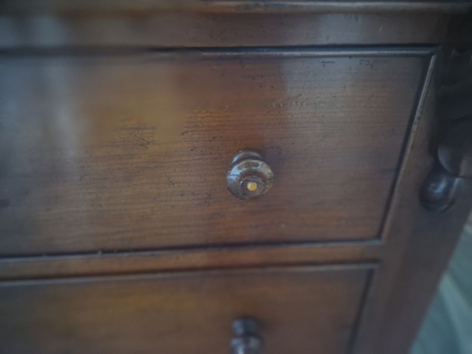 Comoda vintage com 5 gavetas