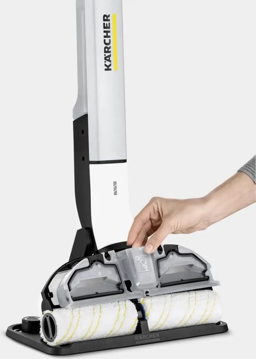 Пилосос вертикальний KARCHER EVM 2. 1.056-310.0
