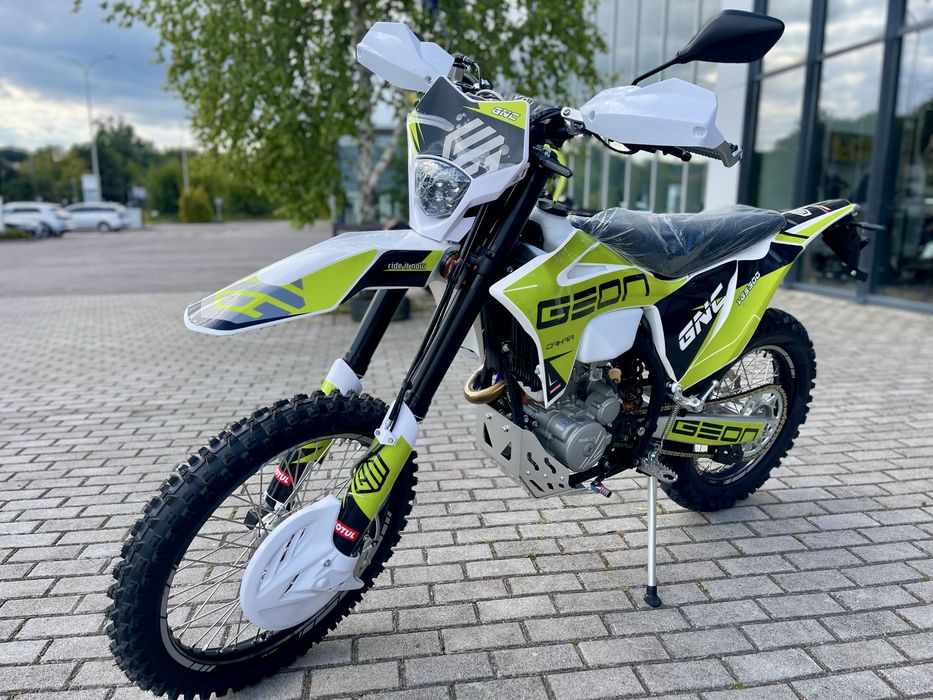 Мотоцикл GEON DAKAR GNC 300 YBS 21/18 МКПП 5