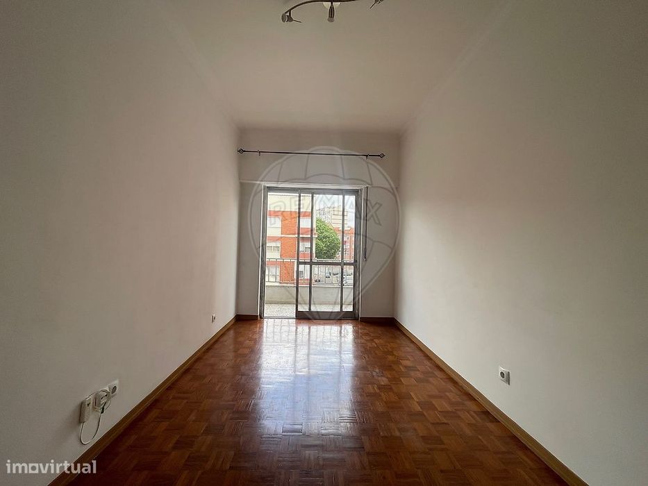 Apartamento T2 para arrendamento