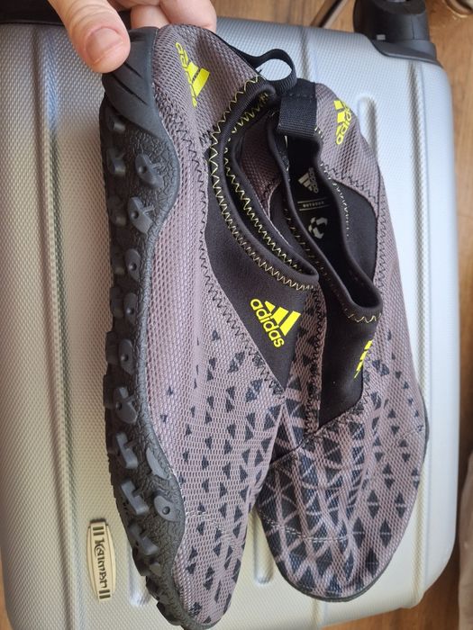 Кросівки кроссовки  Adidas Kurobe  42р