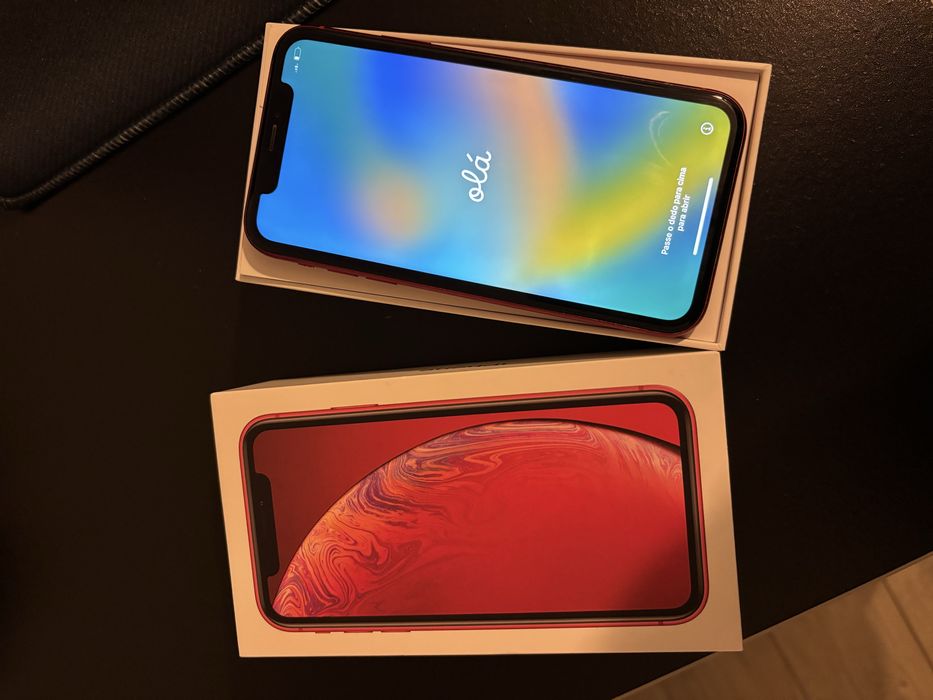 Iphone XR vermelho