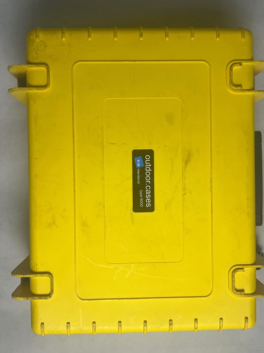 Walizka B&W Typ 6000 Żółta z Wkładem z Pianki