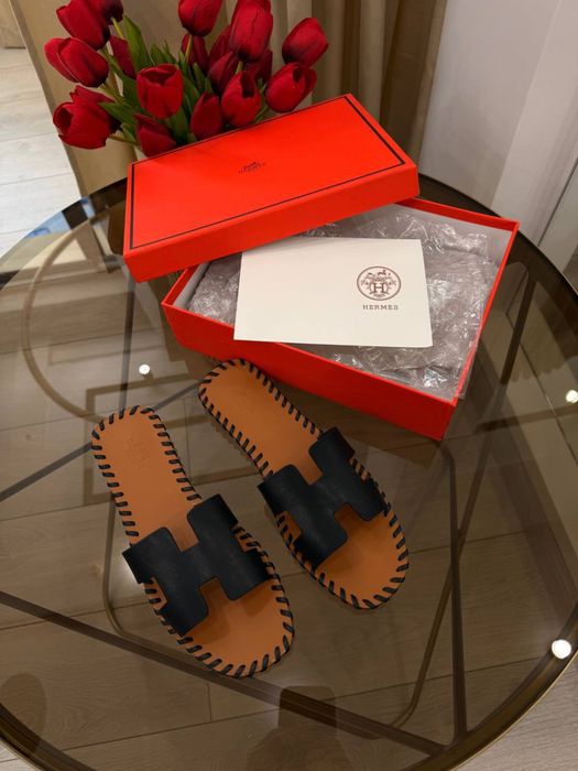 Капці від Hermes
