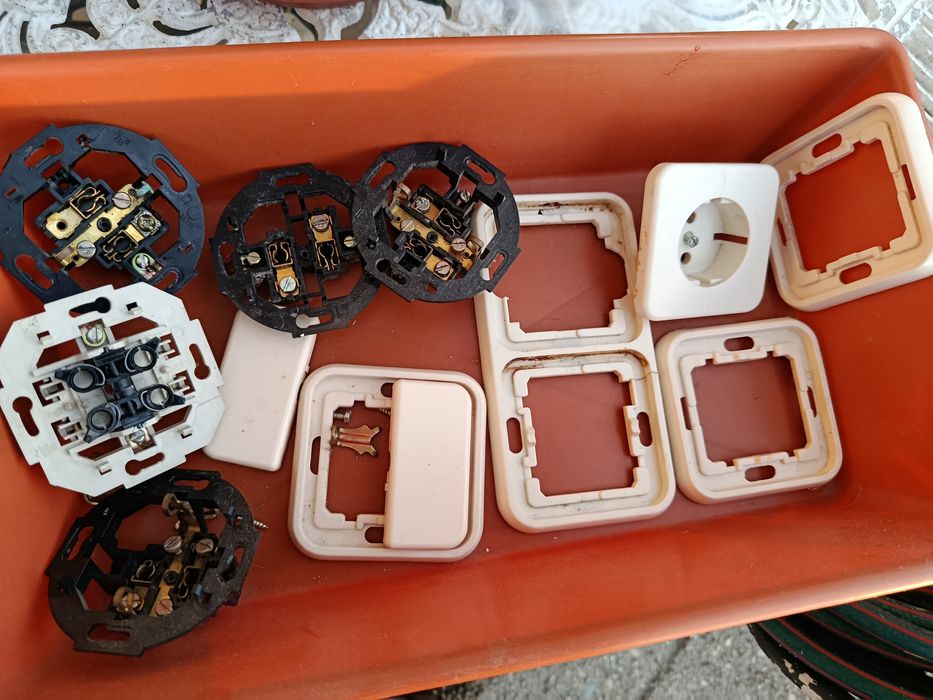 Legrand President anos 90 - tomadas interruptores