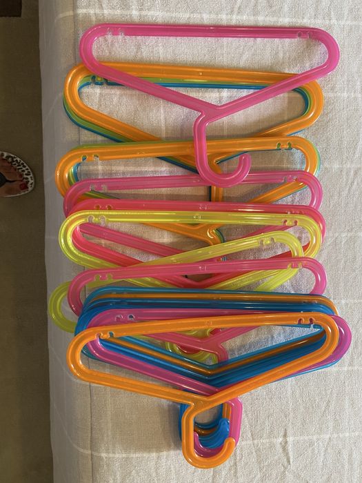 Cabides para quarto de menina varias cores total de 20