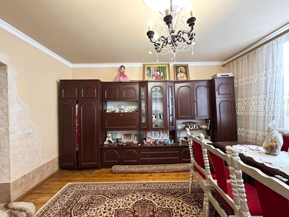 Готовий до проживання будинок в Тисмениці!